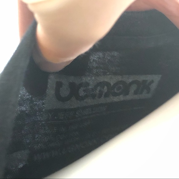 Black graphic T - Picture 4 of 4